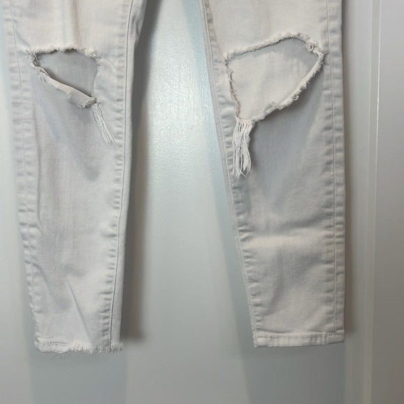 American Eagle White distressed super hi rise jegging  Jeans size 8 regular. - Picture 3 of 10